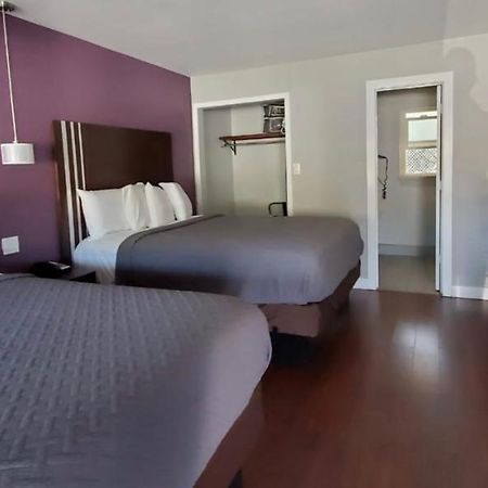 Muir Lodge Motel Мартинес Экстерьер фото
