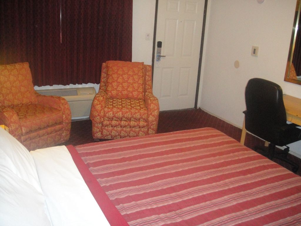 Muir Lodge Motel Мартинес Номер фото