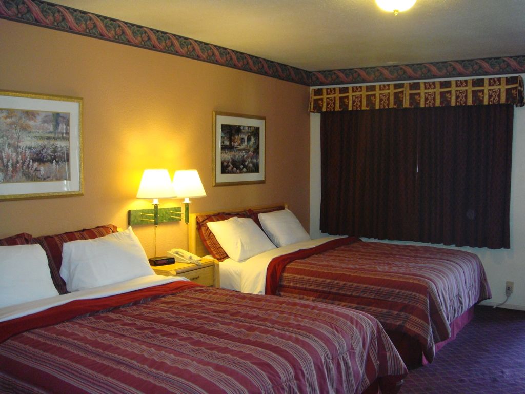 Muir Lodge Motel Мартинес Номер фото