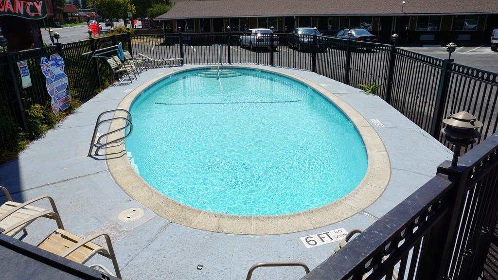 Muir Lodge Motel Мартинес Экстерьер фото