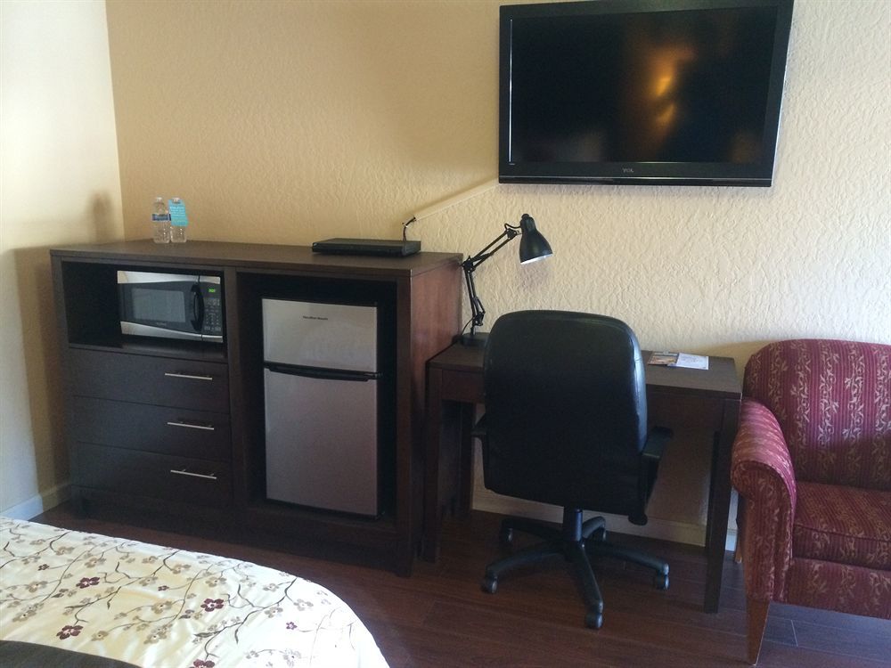 Muir Lodge Motel Мартинес Экстерьер фото